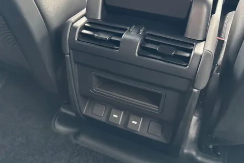 19 of 45 for Land Rover Defender 110 3.0 D300 X-Dynamic S 5dr