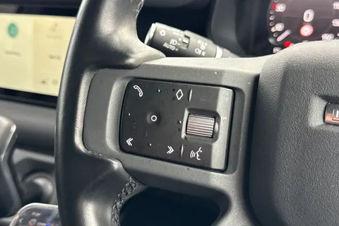 32 of 45 for Land Rover Defender 110 3.0 D300 X-Dynamic S 5dr