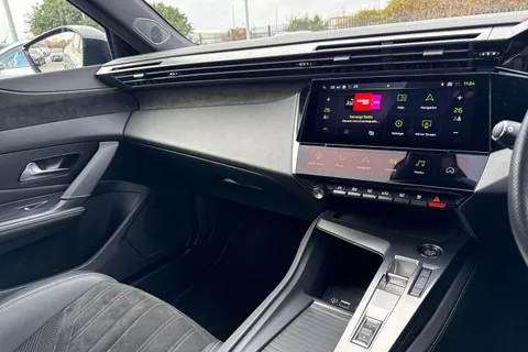 41 of 66 for PEUGEOT 408 1.2 PureTech GT Fastback 5dr Petrol EAT Euro 6 (s/s) (130 ps)