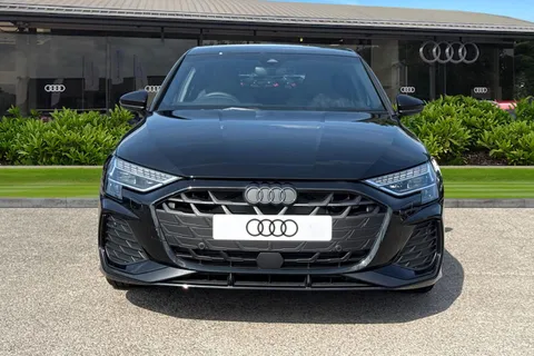 DC25XFY Audi A3 Black Edition 35 TFSI 150 PS S tronic Thumbnail #5