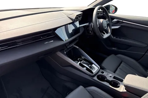 DC25XFY Audi A3 Black Edition 35 TFSI 150 PS S tronic Thumbnail #14