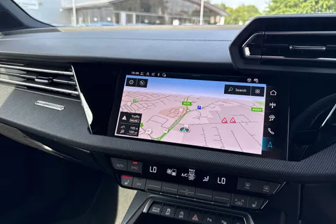 DC25XFY Audi A3 Black Edition 35 TFSI 150 PS S tronic Thumbnail #16