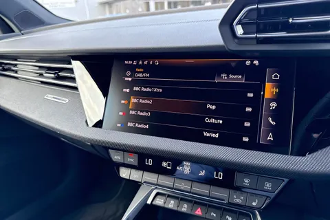 DC25XFY Audi A3 Black Edition 35 TFSI 150 PS S tronic Thumbnail #29