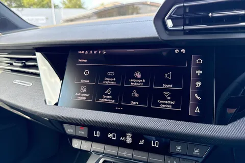 DC25XFY Audi A3 Black Edition 35 TFSI 150 PS S tronic Thumbnail #43