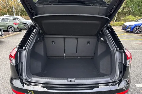  Audi Q4 e-tron 45 Black Edition Auto 5dr 82kWh Thumbnail #7