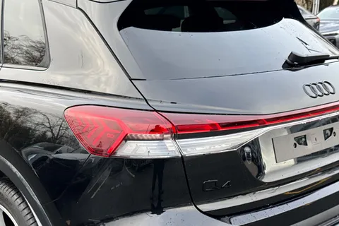  Audi Q4 e-tron 45 Black Edition Auto 5dr 82kWh Thumbnail #8