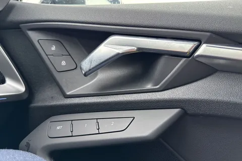 DA73SCV Audi S3 Black Edition TFSI 310 PS S tronic Thumbnail #22