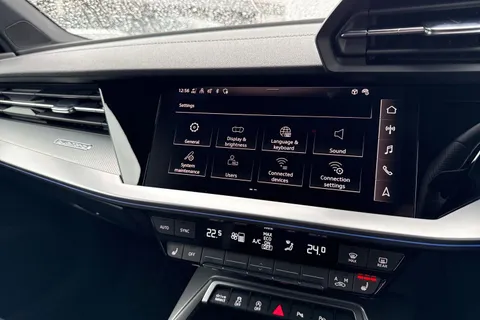 DA73SCV Audi S3 Black Edition TFSI 310 PS S tronic Thumbnail #50