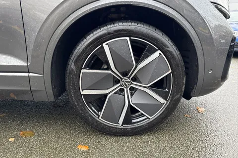 AU75NTJ Volkswagen Touareg 3.0 V6 TDI 4Motion 286 Black Edition 5dr Tip Auto | Tow Bar | Heated Seats Thumbnail #10