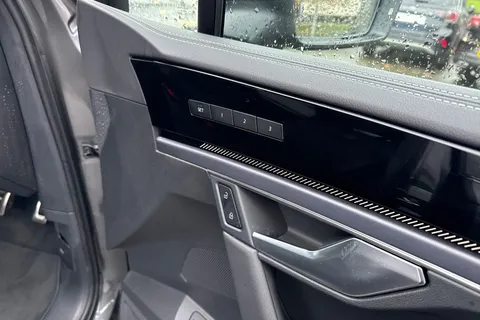 AU75NTJ Volkswagen Touareg 3.0 V6 TDI 4Motion 286 Black Edition 5dr Tip Auto | Tow Bar | Heated Seats Thumbnail #21