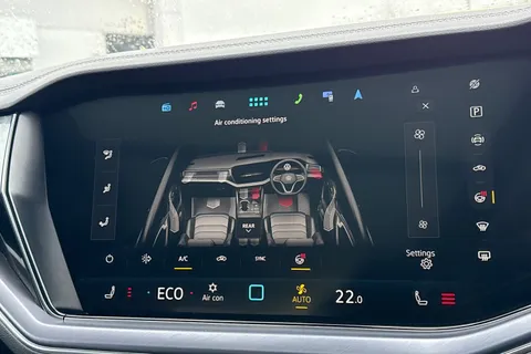 AU75NTJ Volkswagen Touareg 3.0 V6 TDI 4Motion 286 Black Edition 5dr Tip Auto | Tow Bar | Heated Seats Thumbnail #22