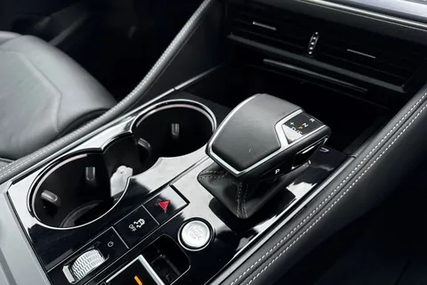 AU75NTJ Volkswagen Touareg 3.0 V6 TDI 4Motion 286 Black Edition 5dr Tip Auto | Tow Bar | Heated Seats Thumbnail #23