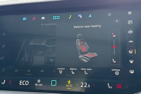 AU75NTJ Volkswagen Touareg 3.0 V6 TDI 4Motion 286 Black Edition 5dr Tip Auto | Tow Bar | Heated Seats Thumbnail #35