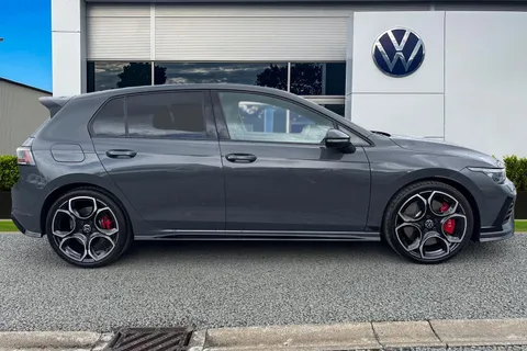 CX75KNK Volkswagen Golf 2.0 TSI 300 GTI Clubsport DSG Leather, sunroof, DCC, Black Pack,  'Akrapovi Thumbnail #4