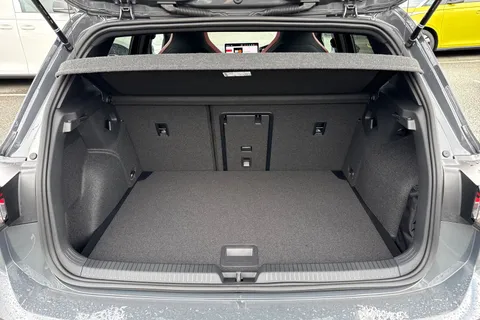 CX75KNK Volkswagen Golf 2.0 TSI 300 GTI Clubsport DSG Leather, sunroof, DCC, Black Pack,  'Akrapovi Thumbnail #7