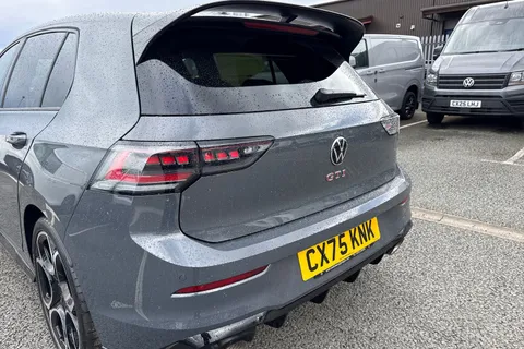 CX75KNK Volkswagen Golf 2.0 TSI 300 GTI Clubsport DSG Leather, sunroof, DCC, Black Pack,  'Akrapovi Thumbnail #8