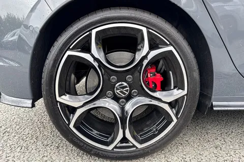 CX75KNK Volkswagen Golf 2.0 TSI 300 GTI Clubsport DSG Leather, sunroof, DCC, Black Pack,  'Akrapovi Thumbnail #13