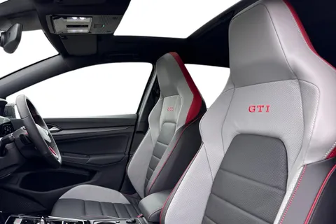 CX75KNK Volkswagen Golf 2.0 TSI 300 GTI Clubsport DSG Leather, sunroof, DCC, Black Pack,  'Akrapovi Thumbnail #16