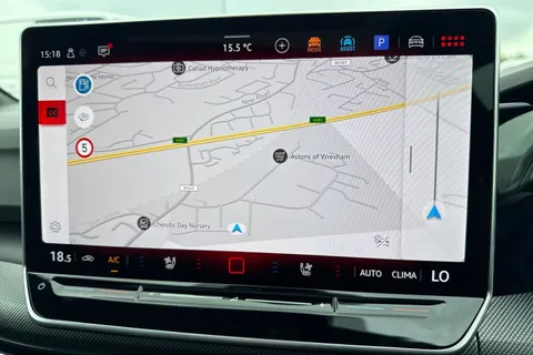 CX75KNK Volkswagen Golf 2.0 TSI 300 GTI Clubsport DSG Leather, sunroof, DCC, Black Pack,  'Akrapovi Thumbnail #17