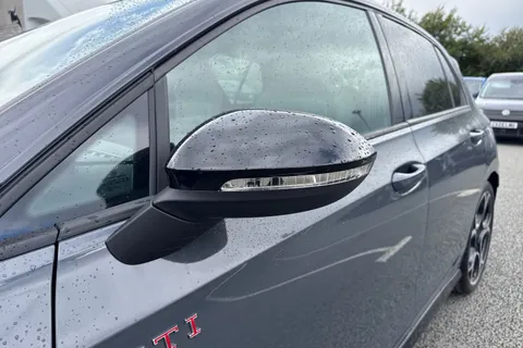 CX75KNK Volkswagen Golf 2.0 TSI 300 GTI Clubsport DSG Leather, sunroof, DCC, Black Pack,  'Akrapovi Thumbnail #31