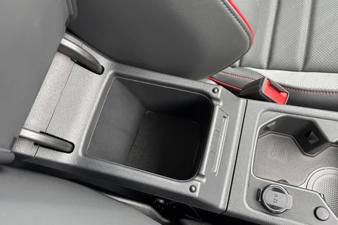 CX75KNK Volkswagen Golf 2.0 TSI 300 GTI Clubsport DSG Leather, sunroof, DCC, Black Pack,  'Akrapovi Thumbnail #42