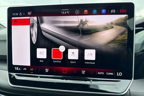 CX75KNK Volkswagen Golf 2.0 TSI 300 GTI Clubsport DSG Leather, sunroof, DCC, Black Pack,  'Akrapovi Thumbnail #49