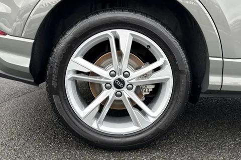  Audi Q3 2.0 TDI 40 S line S Tronic quattro Euro 6 (s/s) 5dr Thumbnail #12