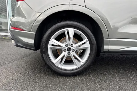  Audi Q3 2.0 TDI 40 S line S Tronic quattro Euro 6 (s/s) 5dr Thumbnail #13