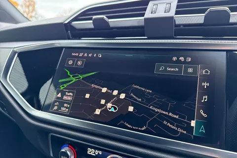  Audi Q3 2.0 TDI 40 S line S Tronic quattro Euro 6 (s/s) 5dr Thumbnail #17