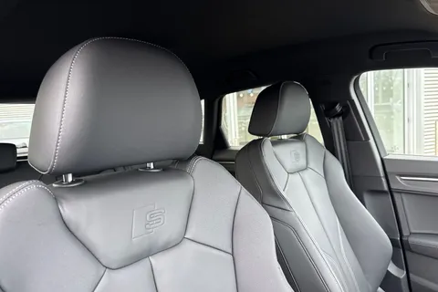  Audi Q3 2.0 TDI 40 S line S Tronic quattro Euro 6 (s/s) 5dr Thumbnail #24