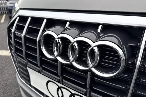  Audi Q3 2.0 TDI 40 S line S Tronic quattro Euro 6 (s/s) 5dr Thumbnail #25