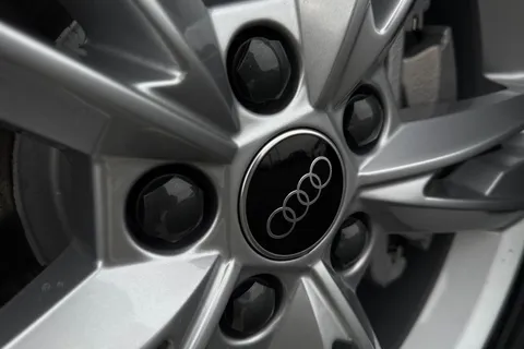  Audi Q3 2.0 TDI 40 S line S Tronic quattro Euro 6 (s/s) 5dr Thumbnail #28