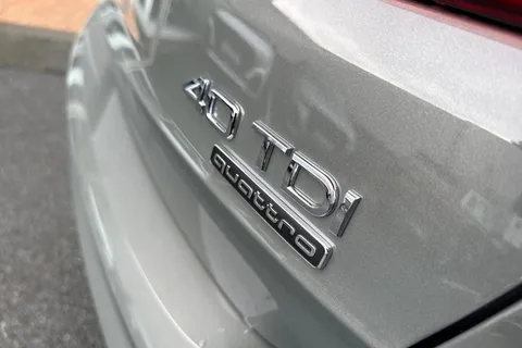  Audi Q3 2.0 TDI 40 S line S Tronic quattro Euro 6 (s/s) 5dr Thumbnail #32