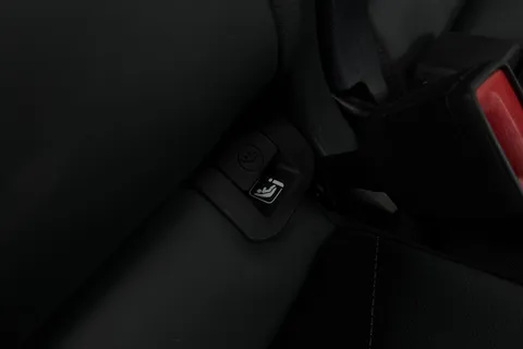  Audi Q3 2.0 TDI 40 S line S Tronic quattro Euro 6 (s/s) 5dr Thumbnail #39