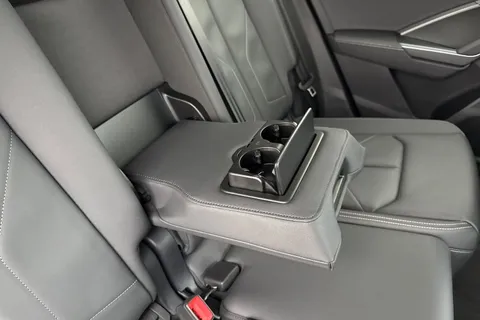  Audi Q3 2.0 TDI 40 S line S Tronic quattro Euro 6 (s/s) 5dr Thumbnail #41