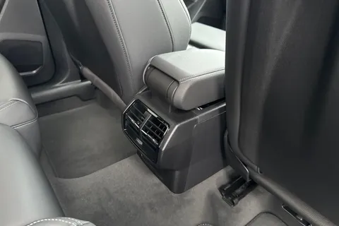  Audi Q3 2.0 TDI 40 S line S Tronic quattro Euro 6 (s/s) 5dr Thumbnail #42