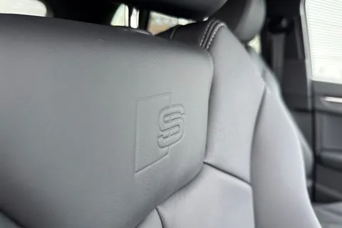  Audi Q3 2.0 TDI 40 S line S Tronic quattro Euro 6 (s/s) 5dr Thumbnail #44