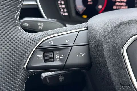  Audi Q3 2.0 TDI 40 S line S Tronic quattro Euro 6 (s/s) 5dr Thumbnail #51