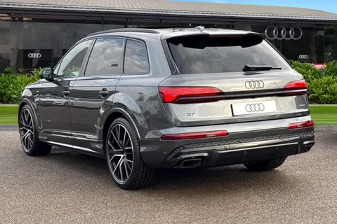  Audi Q7 3.0 TDI V6 Black Edition Tiptronic quattro Euro 6 (s/s) 5dr Thumbnail #3