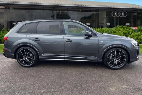  Audi Q7 3.0 TDI V6 Black Edition Tiptronic quattro Euro 6 (s/s) 5dr Thumbnail #4
