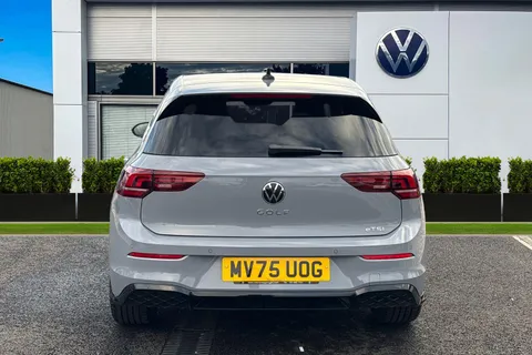 MV75UOG Volkswagen Golf 1.5 eTSI 150 R-Line 5dr DSG **PAN ROOF + WINTER PACK + AREA VIEW CAMERA** Thumbnail #5