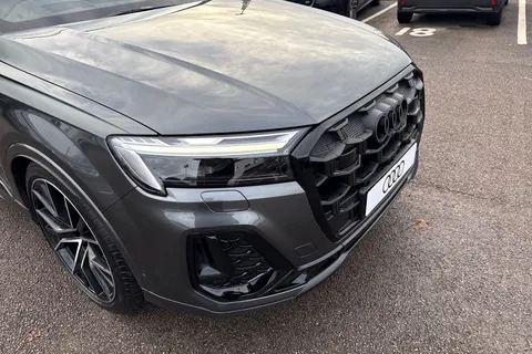  Audi Q7 3.0 TDI V6 Black Edition Tiptronic quattro Euro 6 (s/s) 5dr Thumbnail #9