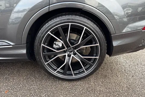  Audi Q7 3.0 TDI V6 Black Edition Tiptronic quattro Euro 6 (s/s) 5dr Thumbnail #11