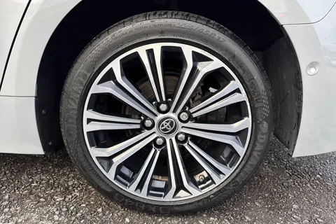 FL70VEX Toyota Corolla 1.8 VVT-h Excel Touring Sports CVT Euro 6 (s/s) 5dr Thumbnail #10