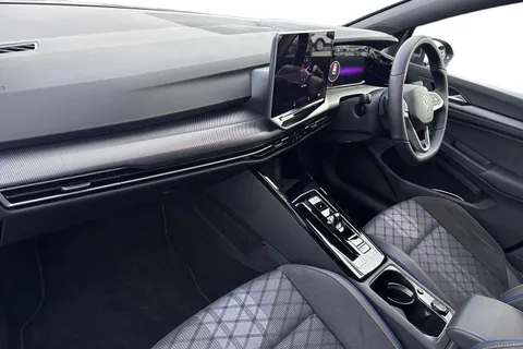 MV75UOG Volkswagen Golf 1.5 eTSI 150 R-Line 5dr DSG **PAN ROOF + WINTER PACK + AREA VIEW CAMERA** Thumbnail #15