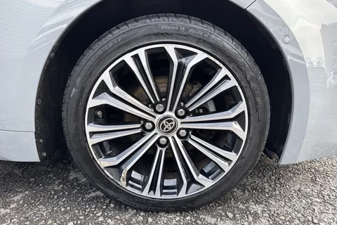 FL70VEX Toyota Corolla 1.8 VVT-h Excel Touring Sports CVT Euro 6 (s/s) 5dr Thumbnail #12