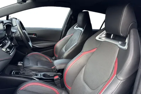 FL70VEX Toyota Corolla 1.8 VVT-h Excel Touring Sports CVT Euro 6 (s/s) 5dr Thumbnail #15