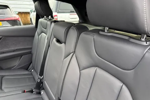 Audi Q7 3.0 TDI V6 Black Edition Tiptronic quattro Euro 6 (s/s) 5dr Thumbnail #19
