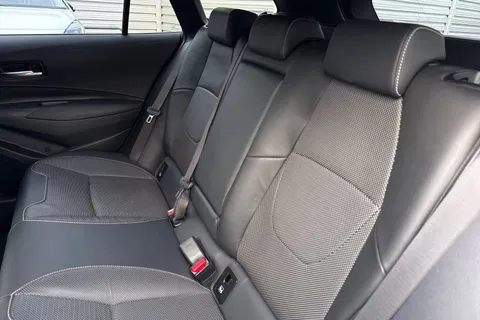 FL70VEX Toyota Corolla 1.8 VVT-h Excel Touring Sports CVT Euro 6 (s/s) 5dr Thumbnail #18