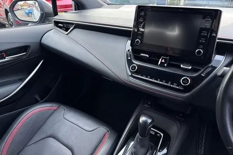 FL70VEX Toyota Corolla 1.8 VVT-h Excel Touring Sports CVT Euro 6 (s/s) 5dr Thumbnail #19